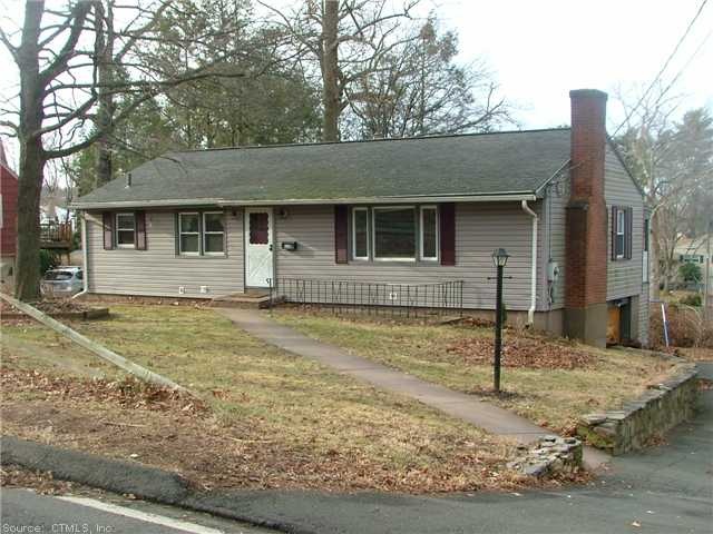 110 Greenwood Dr, Manchester, CT 06042 - photo 1