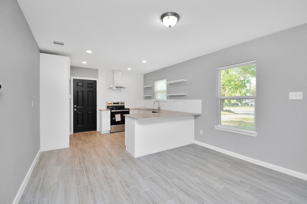 3846 Blodgett St, Houston, TX 77004 - photo 1