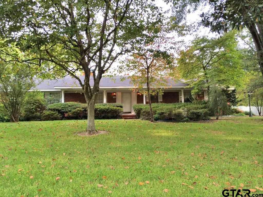 926 926 E Hudson St, Tyler, TX 75701 - photo 1