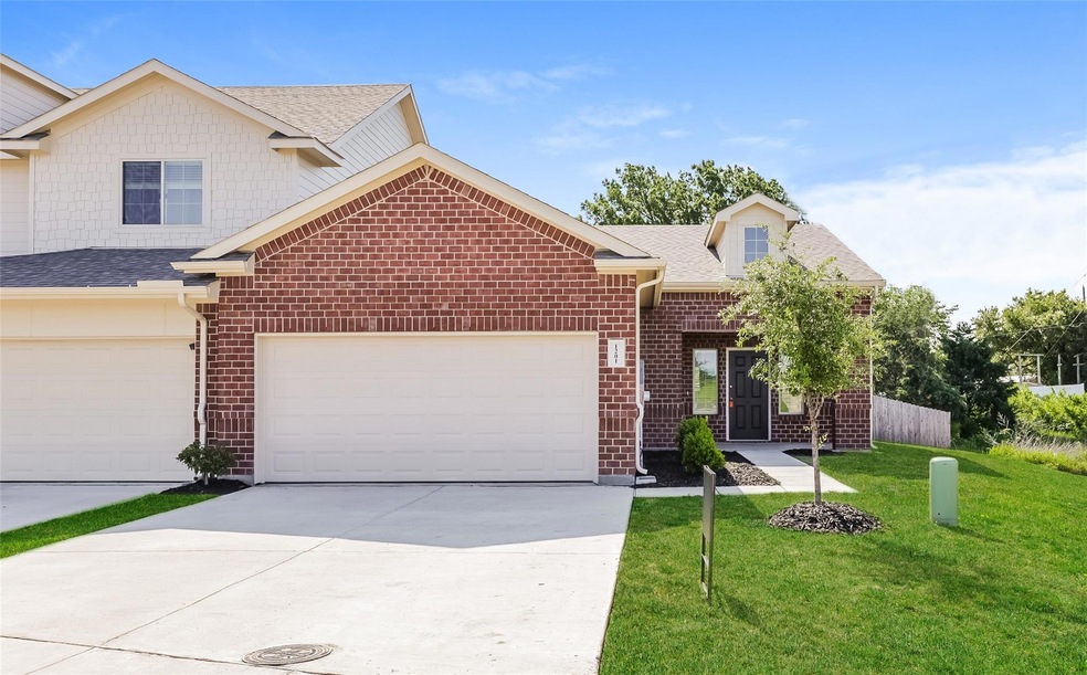 1201 Mallard Cove, Ennis, TX 75119 - photo 1