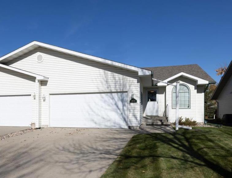 816 Lakeridge Place, West Fargo, ND 58078 - photo 1