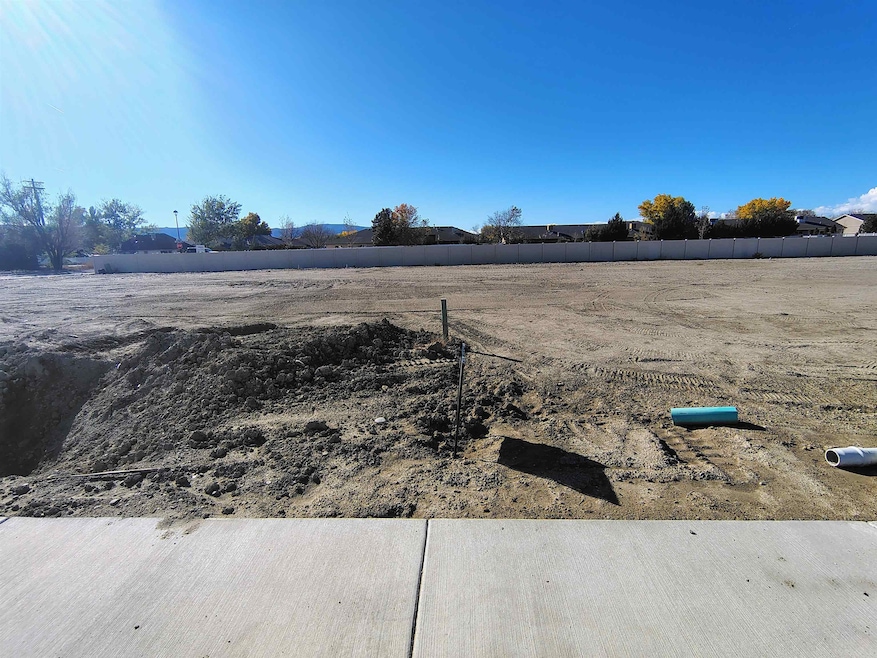 713 Glory Dr, Grand Junction, CO 81505 - photo 1