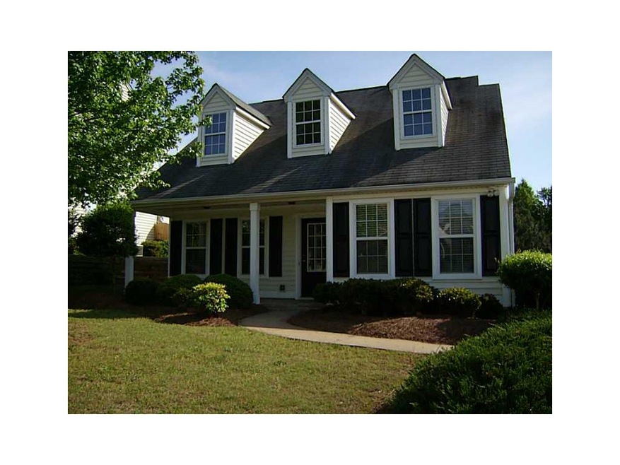 Exterior Front. Charming cottage in Bridgemill!