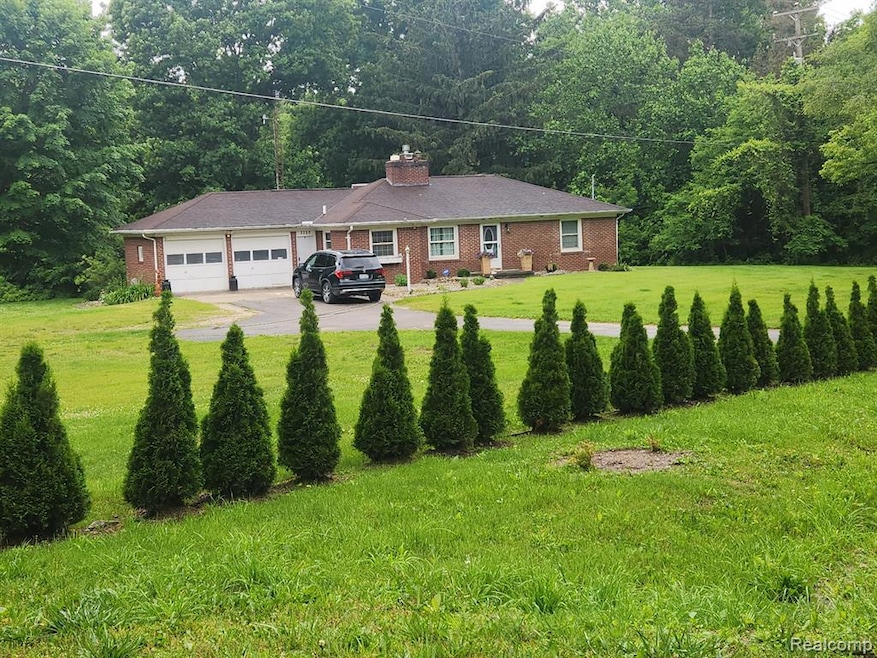 3255 W Frances Rd, Mount Morris, MI 48458 - photo 1