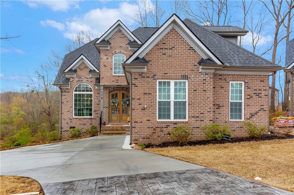 Sold $402,500 • Co-Listing Agent