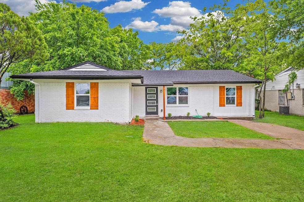 1302 S 1st St, Corsicana, TX 75110 - photo 1