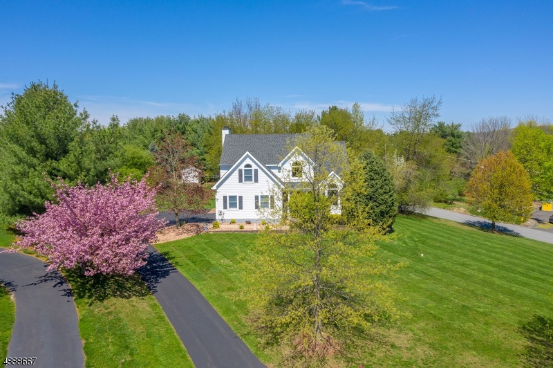 27 Foxfire Ln, Clinton, NJ 08809 - photo 1