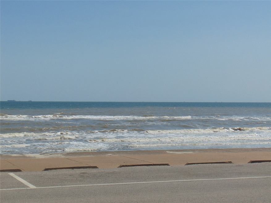 Beach view condo is one block to the beach but you can sit on your patio with a cocktail and enjoy the unobstructed beach views and the breezes. All utilities included in the rent. UTMB is a walk away.