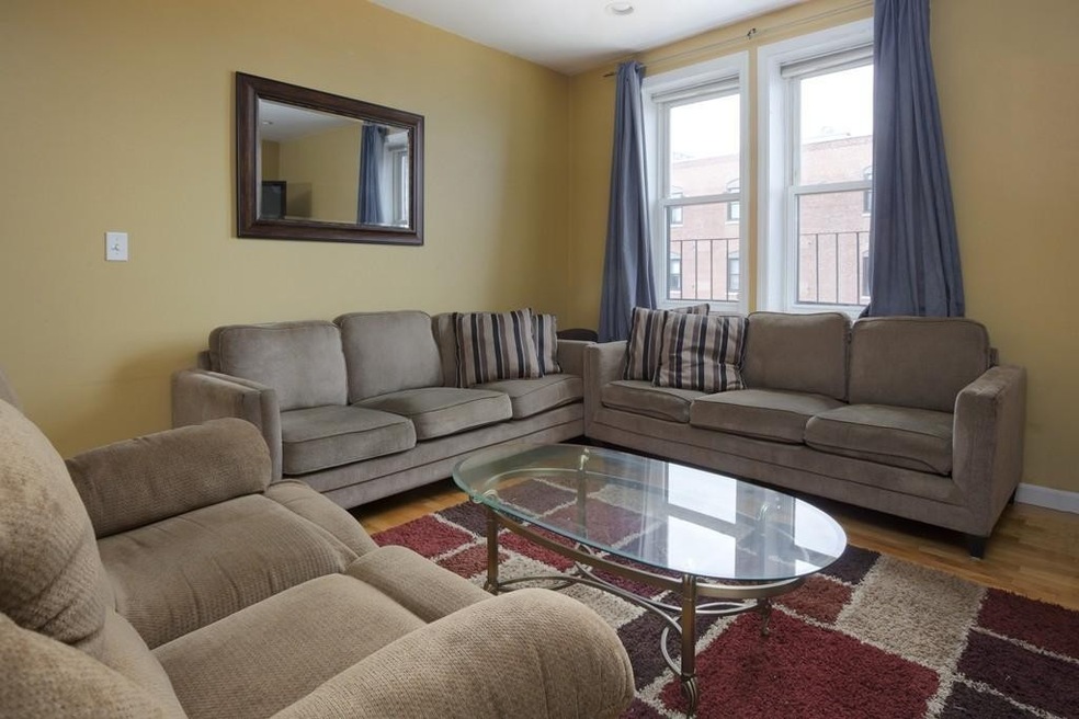464 Hanover St unit 15, Boston, MA 02113 - photo 1