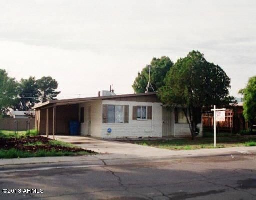 2113 W Lupine