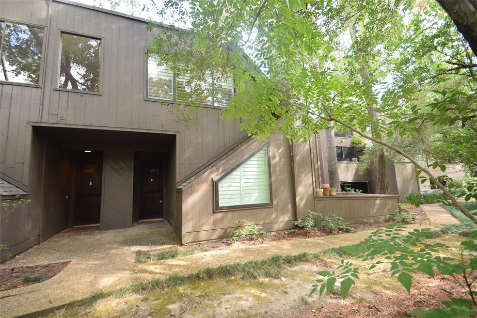 264 Litchfield Ln, Houston, TX 77024 - photo 1