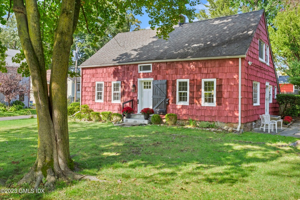 1 Cary Rd, Riverside, CT 06878 - photo 1