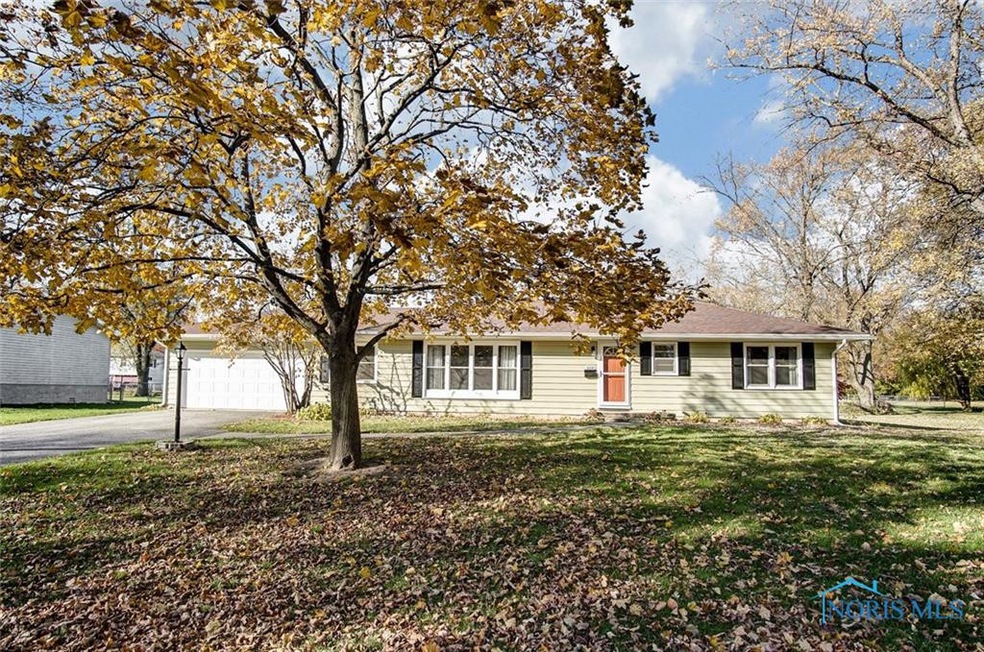 1600 Westview Dr, Findlay, OH 45840 - photo 1