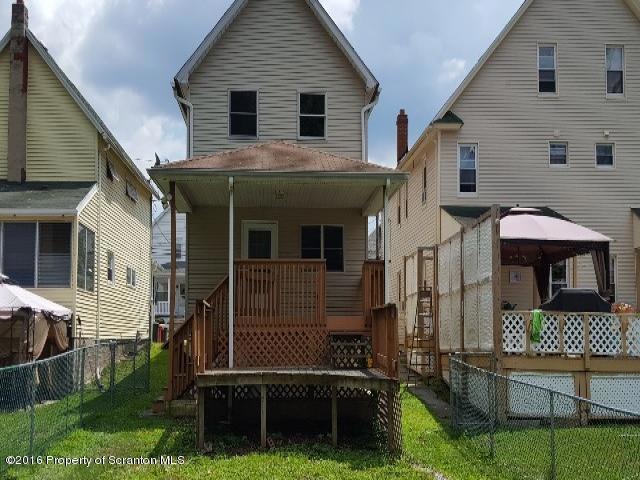 309 N Apple St, Dunmore, PA 18512 - photo 1