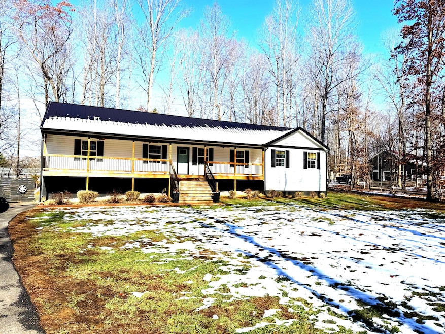 1369 Timberlake Dr, Lynchburg, VA 24502 - photo 1