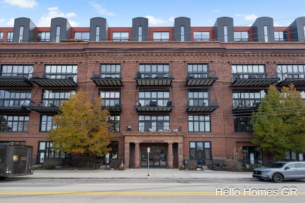 600 Broadway Ave NW unit 317, Grand Rapids, MI 49504 - photo 1
