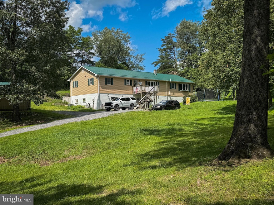 10459 Evergreen Rd, Huntingdon, PA 16652 - photo 1