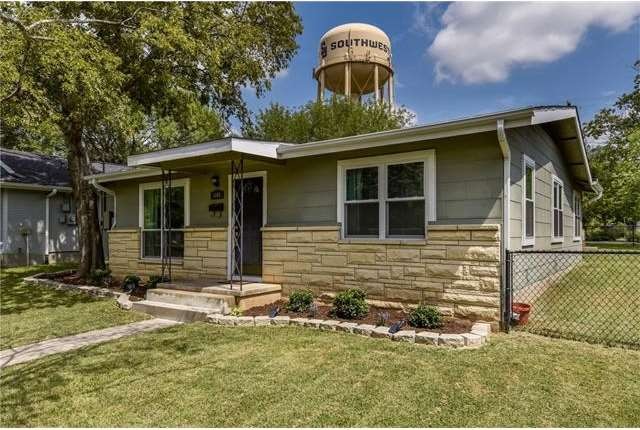 1305 Vine St, Georgetown, TX 78626 - photo 1