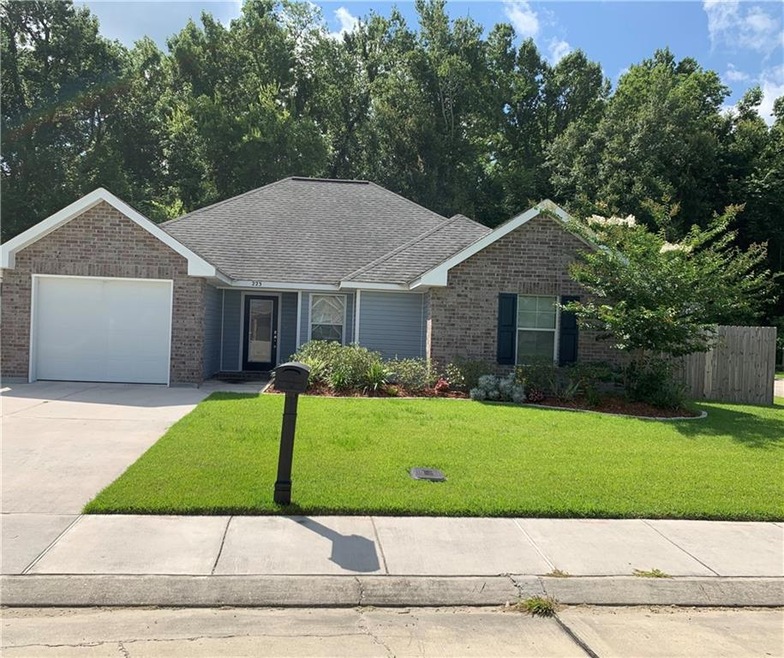 223 Allie Ln 
