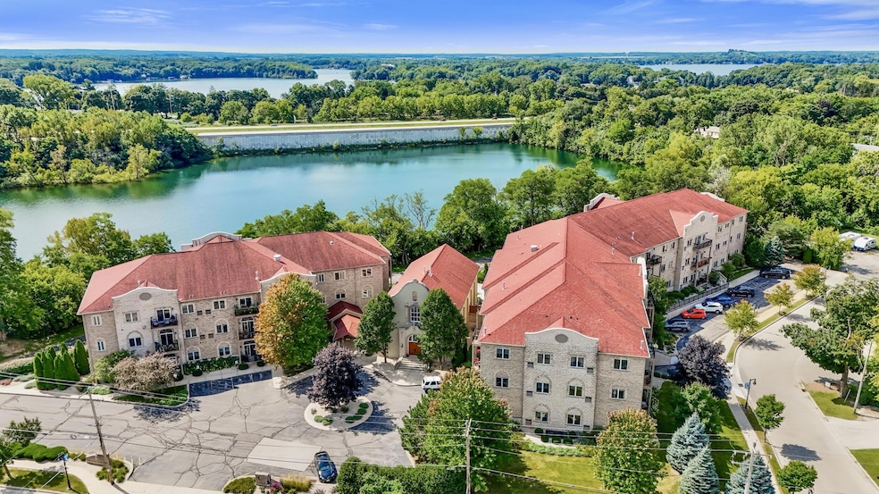 N51W34861 Wisconsin Ave unit 3119, Okauchee, WI 53069 - photo 1