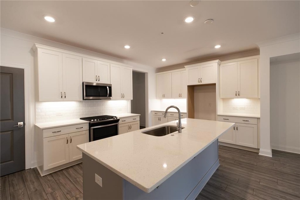 Spacious kitchen. Example photo