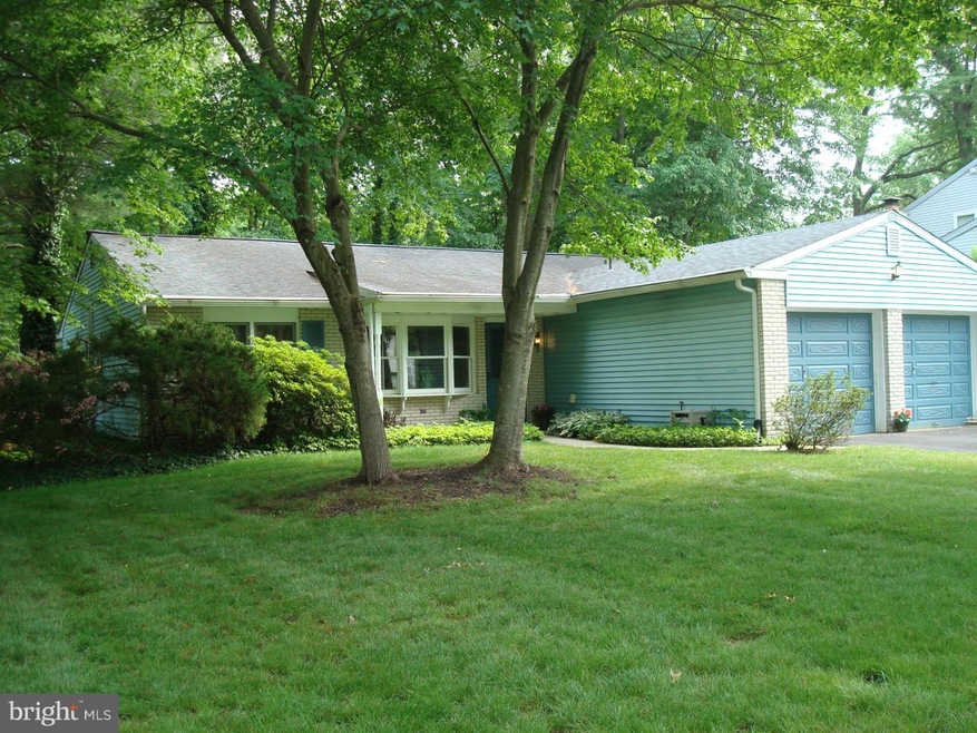 318 Old Mill Dr, Langhorne, PA 19047 - photo 1