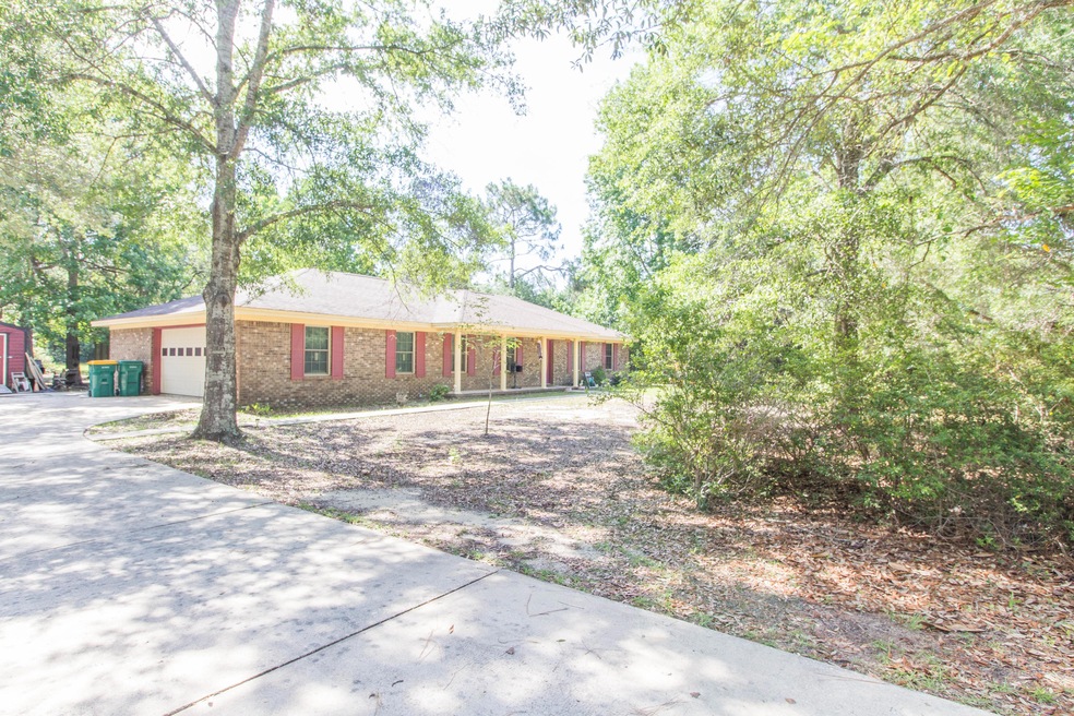 5376 Hillcrest Rd, Crestview, FL 32539 - photo 1