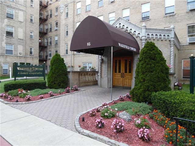 Wakefield Towers unit 2K, Yonkers, NY 10704 - photo 1