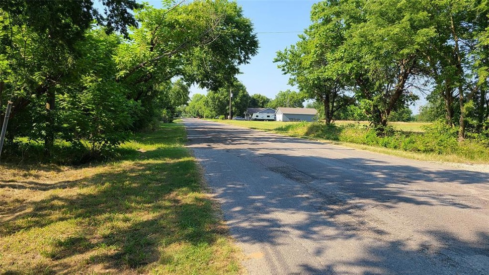 1620 Cedar St, Bonham, TX 75418 - photo 1