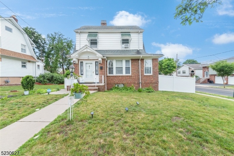 462 Summit Ave, Carlstadt, NJ 07072 - photo 1
