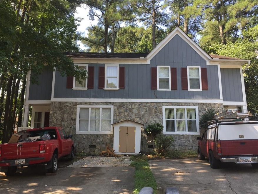 Duplex is in nice subdivision Cul de Sac location.