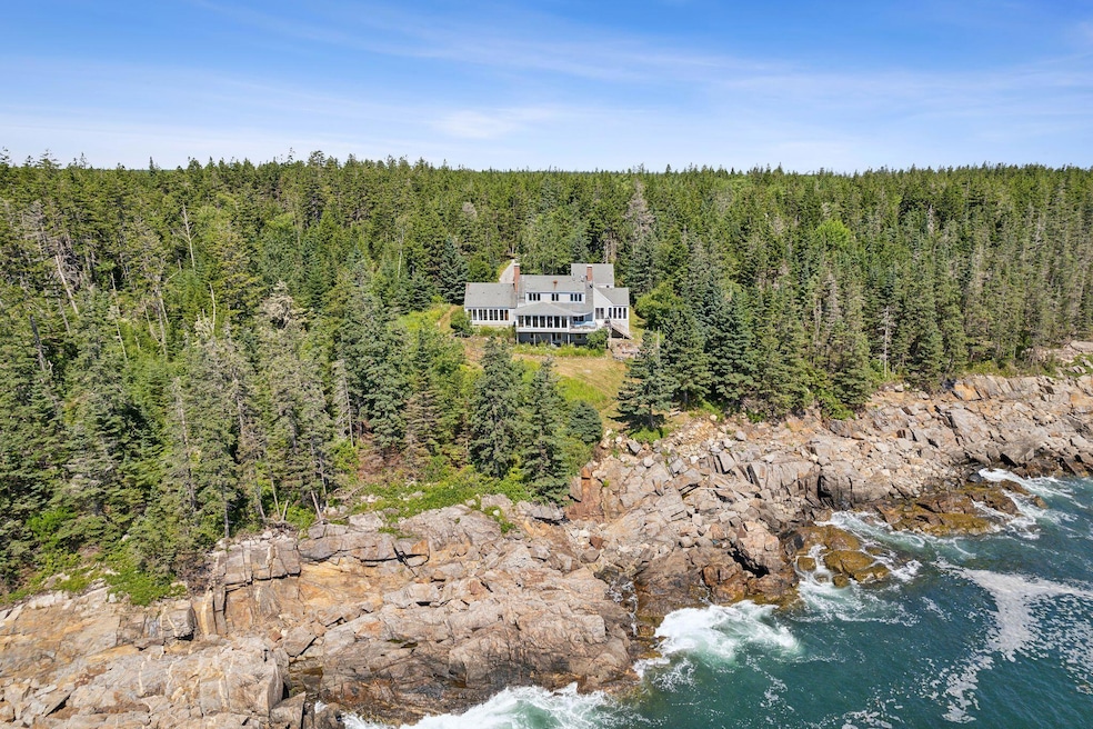 Sold $1,650,000 • Co-Listing Agent