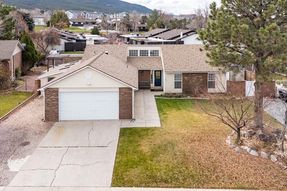 872 Cedarwood Ln, Cedar City, UT 84720 - photo 1
