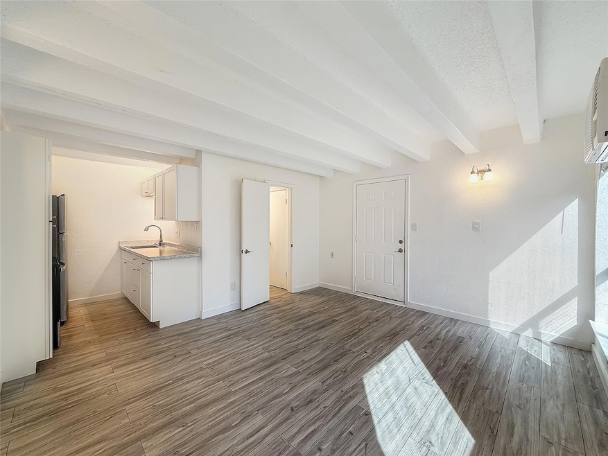 5914 Lago Vista Way unit C25, Lago Vista, TX 78645 - photo 1