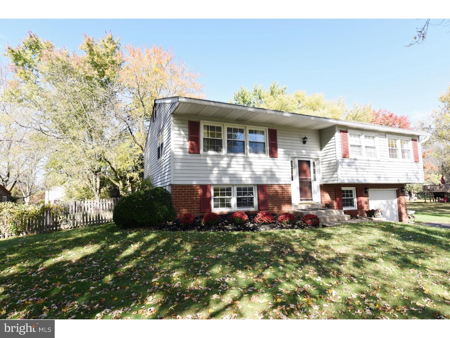 1376 Veronica Ln, Phoenixville, PA 19460 - photo 1