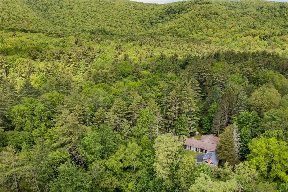535 Red Mt Rd, Arlington, VT 05250 - photo 1