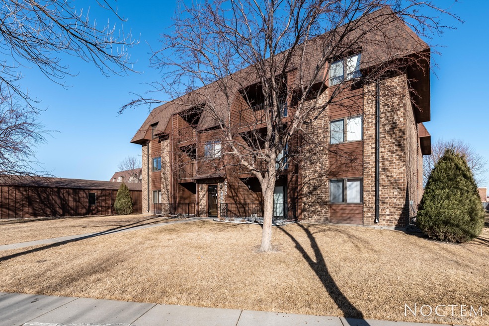 2635 Gateway Ave-1