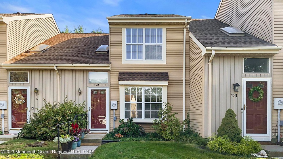 22 Alameda Ct, Eatontown, NJ 07724 - photo 1