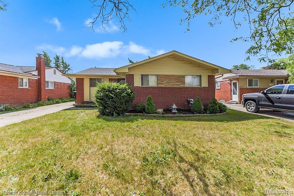 15238 Everly St, Roseville, MI 48066 - photo 1