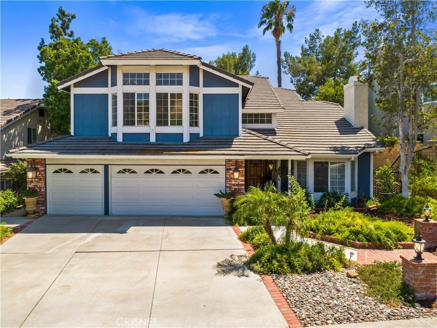 23908 Strathern. Front View.