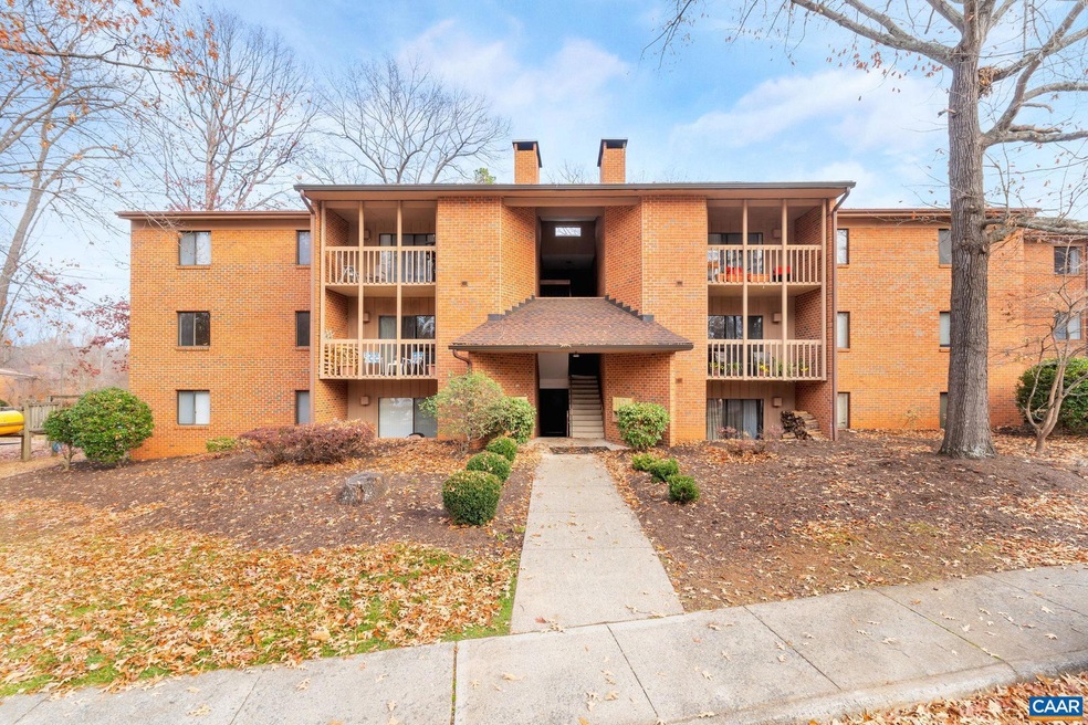 103 Turtle Creek Rd unit 5, Charlottesville, VA 22901 - photo 1