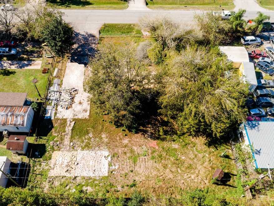 11406 Cora St, Houston, TX 77088 - photo 1