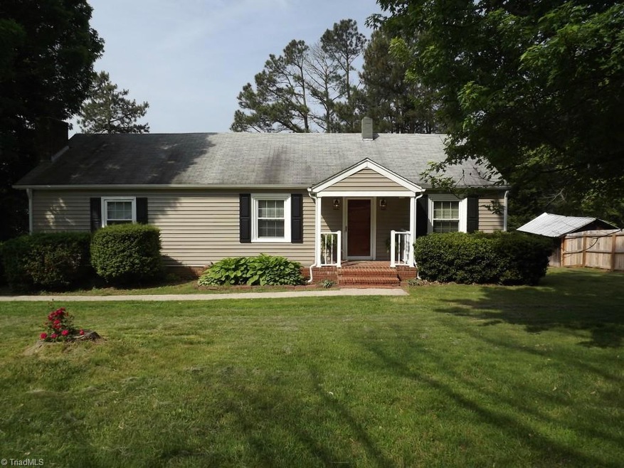 254 Oak Leaf Rd, Asheboro, NC 27205 - photo 1