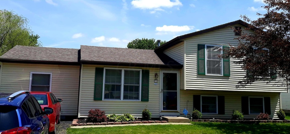 720 Cherryhaven Dr, Columbus, OH 43228 - photo 1