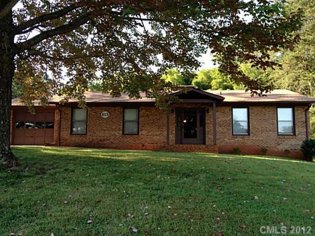 413 Chestnut Ln, Statesville, NC 28625 - photo 1