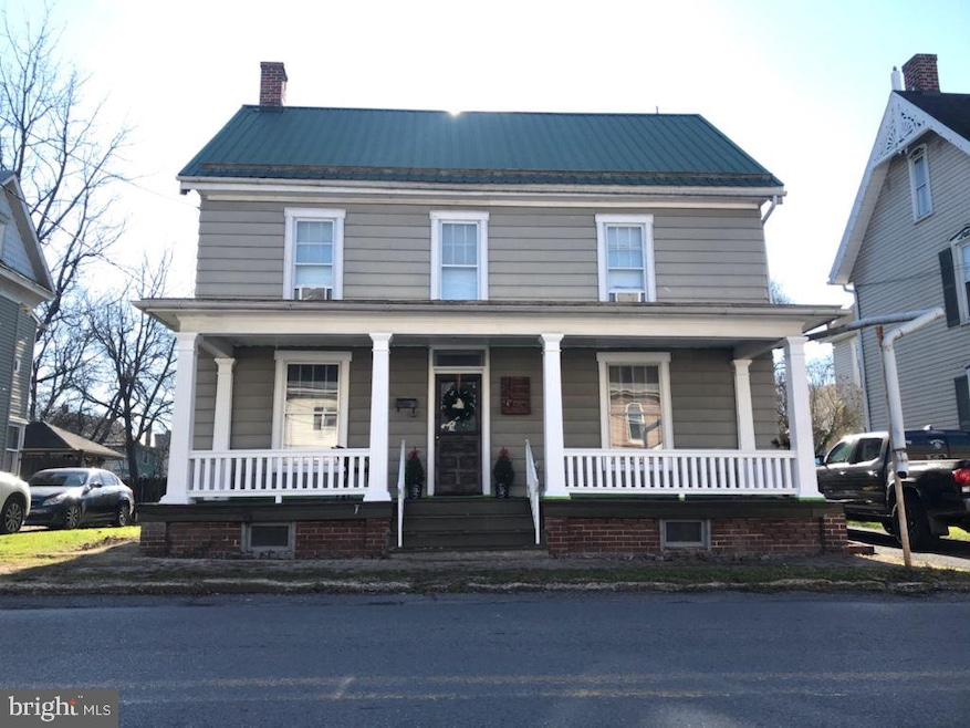 20 Oregon St, Mercersburg, PA 17236 - photo 1