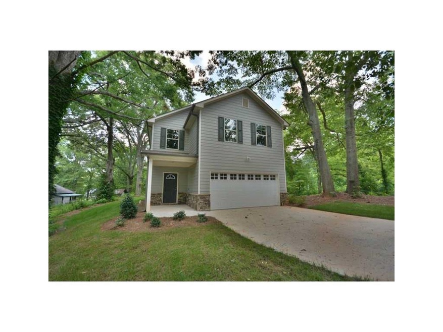 Exterior Front. Quality Silverstar constructed, fo