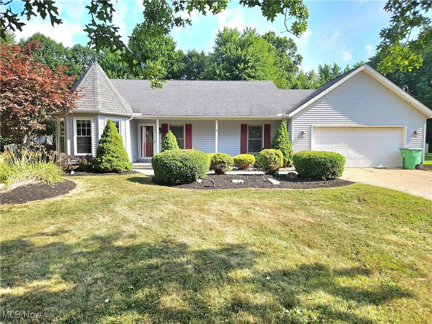 5759 W Maple Rd, Geneva, OH 44041 - photo 1