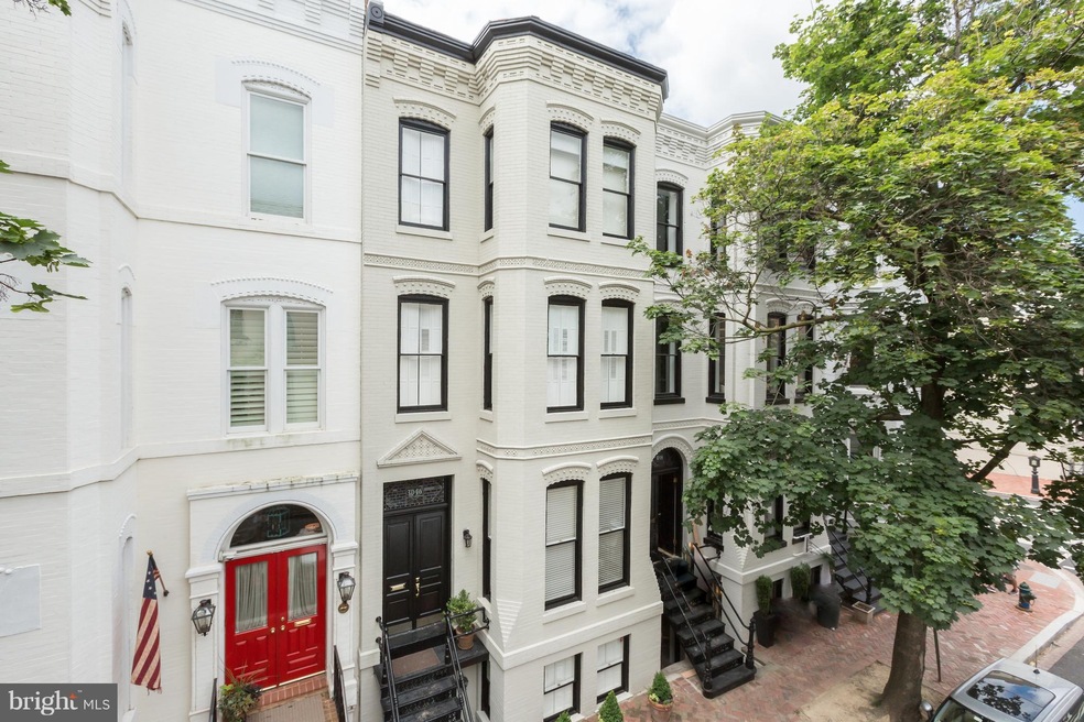 3046 N St NW, Washington, DC 20007 - photo 1