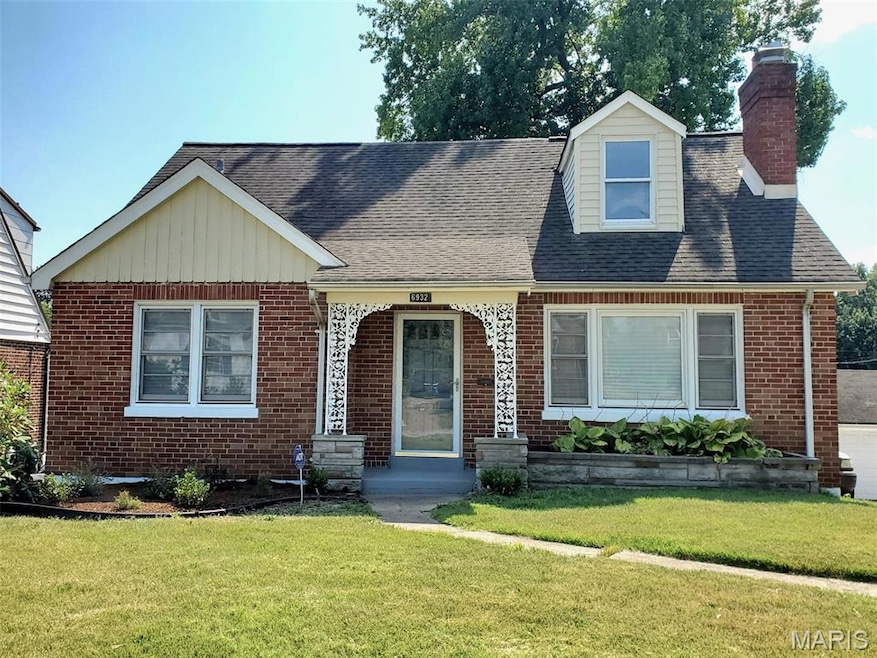 6932 Florian Ave, Saint Louis, MO 63121 - photo 1